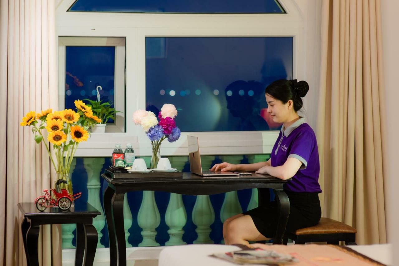 Bellevue Hotel Nha Trang Exterior photo